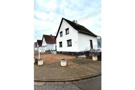 Sofort frei!!! 1 FH in zentraler Lage von 66780 Rehlingen zu Verkaufen - Rehlingen-Siersburg