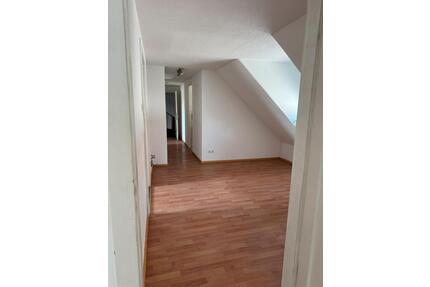3 Zimmerwohnung Dachgeschosswohnung - Ergoldsbach Langenhettenbach