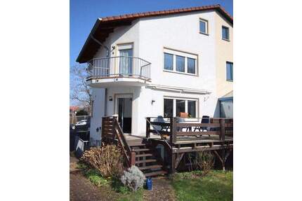 Schönes Einfamilienhaus (DHH) mit Garten, in bevorzugter Lage, Leuchtbergnähe von Eschwege