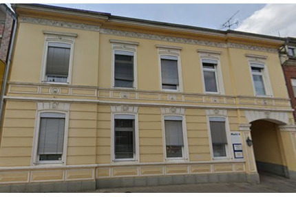 Helle Büro-Praxisräume in zentraler Lage in Jüchen, ca. 100 qm