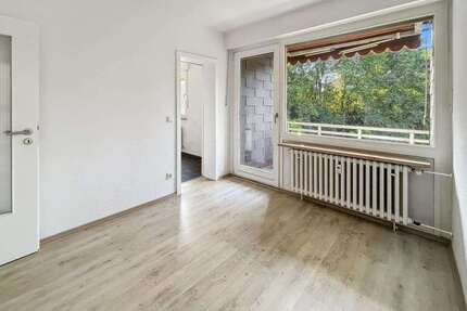Wohnung zum Kaufen in Duisburg 155.000,00 € 80.48 m²