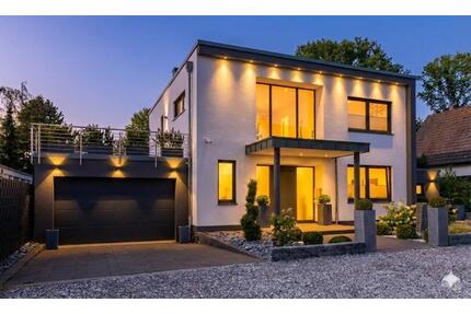 Moderne Designvilla mit Pool & Privatsphäre in Süd-West Lage - Langenfeld (Rheinland)