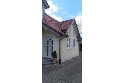 96-m²‑Wohnung in 2‑Parteienhaus mit Garage in Kösching