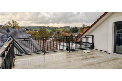 Dachgeschosswohnung mit großer Terrasse in Heuchlingen zu vermieten