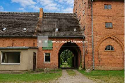 Haus zum Kaufen in Prenzlau 595.000,00 € 3580.56 m²