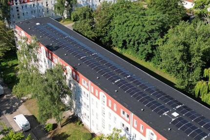 Schicke neu sanierte 2 Raum-Wohnung mit Balkon - Staßfurt