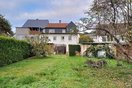 Zweifamilienhaus mit großer Saunalandschaft im UG, Garage, Stellplätzen, Garten und Terrasse, in St. Ingbert-Rohrbach - Sankt Ingbert