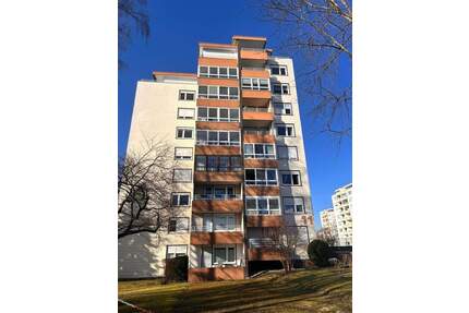 Fernsicht und Seesicht - 2 Zimmerwohnung im 7. Obergeschoss eines Hochhauses zu verkaufen - Radolfzell am Bodensee