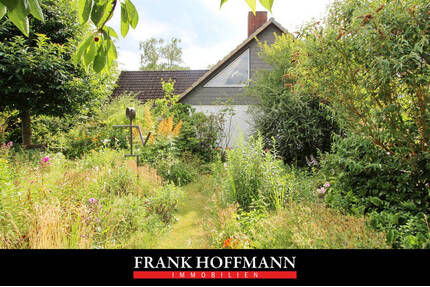 Besonderes Einfamilienhaus auf tollem Grundstück in Hamburg-Lurup