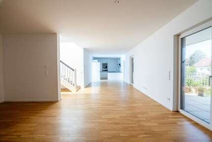 Haus zum Kaufen in Blankenfelde-Mahlow 785.000,00 € 178.05 m²