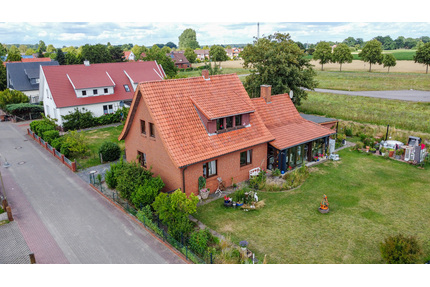 Wohngenuss mit Charme - gepflegtes Ein- bis Zweifamilienhaus mit Wintergarten - Lemförde