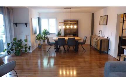 Wohnung zum Kaufen in Niederkassel 349.000,00 € 97 m²