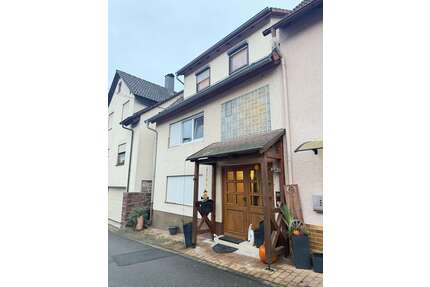 Haus zum Kaufen in Dallau 215.000,00 € 97 m²