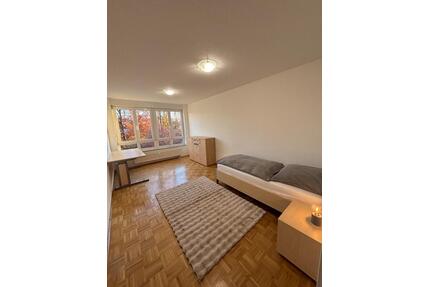 Helle 1,5-Zi.-Wohnung mit Blick ins Grüne - in Regensburg