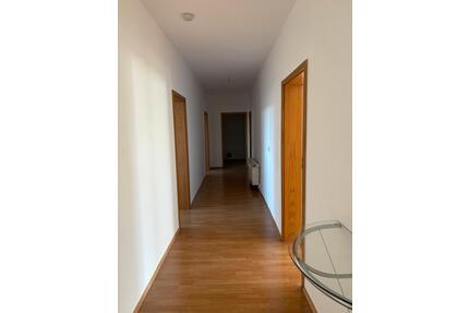 Grosse und helle 5 Raum Wohnung - WG geeignet - Erfurt