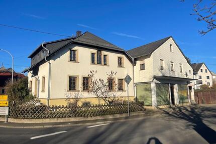 Zwei Einfamilienhaus mit große Lokal und zwei Betongarage - Kirn