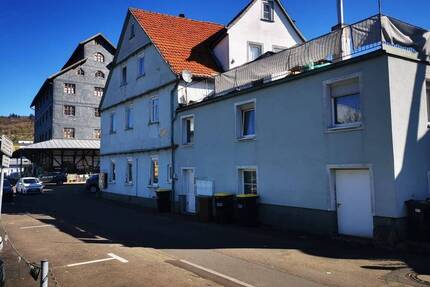 Renovierte 2 Zi, Kü, Bad am Bahnhofsparkplatz - Bad Mergentheim