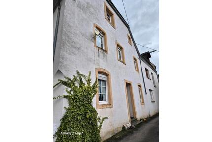 Haus zur Miete - 100,00&nbsp;EUR Kaltmiete, ca.&nbsp; 80,00&nbsp;m&sup2; in Piesport (PLZ: 54498)