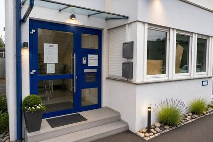 Autohandel mit 10 parkplätze + Büro - Wernau (Neckar)