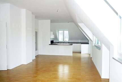 Wohnung zum Mieten in Potsdam 2.154,79 € 134.59 m²