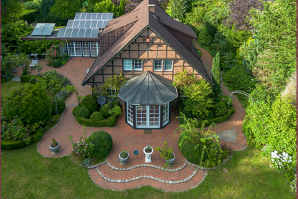 Haus zum Kaufen in Bendestorf 1.190.000,00 € 278 m²