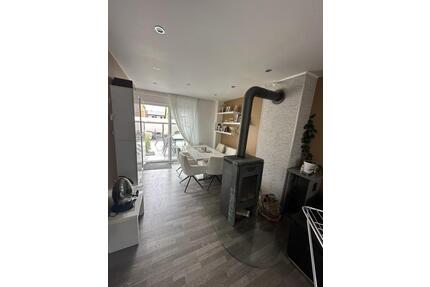 Attraktive Maisonettewohnung mit großer Terrasse und Einbauküche zu vermieten - Mannheim Feudenheim