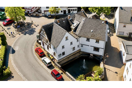 Haus zum Kaufen in Wetzlar 685.000,00 € 400 m²