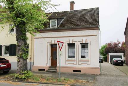 Haus zum Kaufen in Duisburg 349.800,00 € 136.51 m²