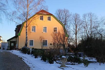Schöne 2-Raum Wohnung mit Terasse, Einbauküche und Gartennutzung für gehobene Ansprüche - Haselbachtal
