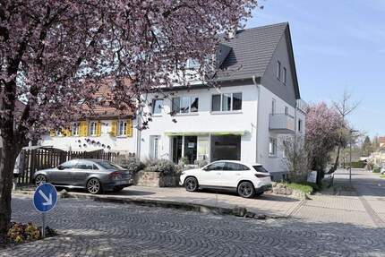 Generationenhaus mit 2-3 Wohneinheiten und Gewerbe - Bad Krozingen