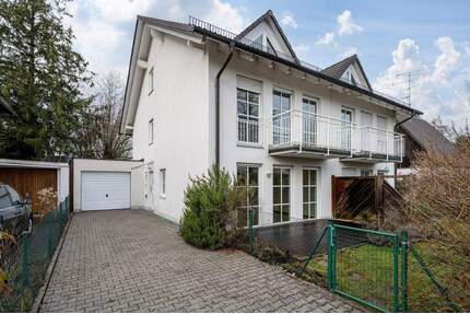 AIGNER - Großzügige Doppelhaushälfte in Waldtrudering: Ideales Zuhause mit vielseitigem Raumangebot - München Trudering-Riem