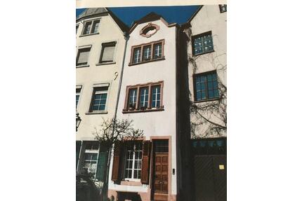 Reihenhaus in der Altstadt - 295.000,00&nbsp;EUR Kaufpreis, ca.&nbsp; 135,00&nbsp;m&sup2; in Saarburg (PLZ: 54439)