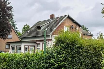 3-Familien-Haus Bönningstedt auch Gewerbe-Immobilie mit Wohnung