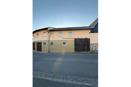 Haus zum Kaufen in Büdingen-Calbach 389.000,00 € 268.72 m²
