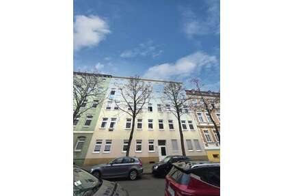 Wohnung zum Mieten in Halle 750,00 € 105 m²