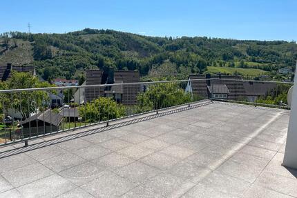 Helle 3-Zimmer-Wohnung mit großer Panorama-Terrasse - Gummersbach Berstig Süd