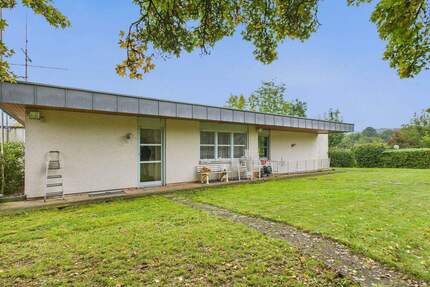 Exklusiver Bungalow mit großzügigem Garten und Einliegerwohnung - Waldstetten