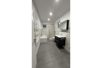 hoch moderne 3,5-Zimmer Wohnung (EG) - mit Terrasse in Andernach