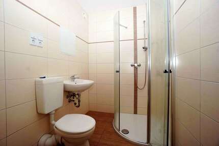 Wohnung zum Mieten in Plauen 195,97 € 34.2 m²