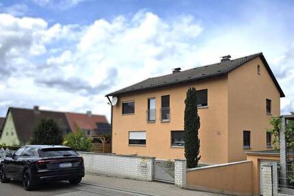 Attraktives Doppelhaus-Ensemble auf großzügigem Grundstück in begehrter Lage Neumarkts