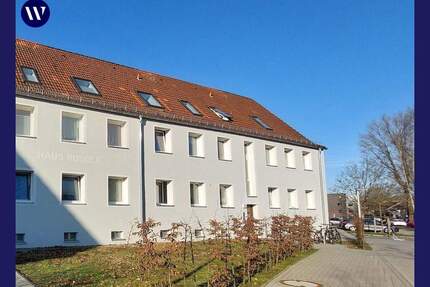 Helle, moderne 3 Zimmer-Wohnung mit Einbauküche + Tageslichtbad mit Wanne + Balkon - Wedel