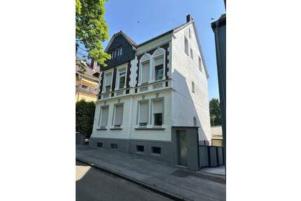 Gepflegtes Mehrfamilienhaus in Solingen-Mitte!