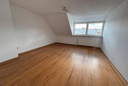 Schöne DG-Wohnung in Ensdorf - 580,00&nbsp;EUR Kaltmiete, ca.&nbsp; 77,00&nbsp;m&sup2; in Ensdorf (PLZ: 66806)