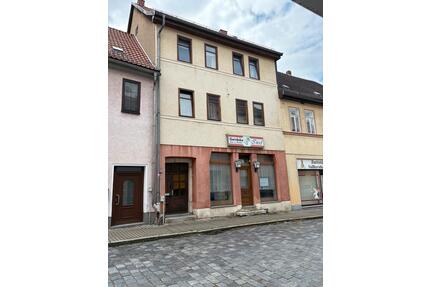 Einfamilienhaus mit Ladengeschäft in BUTTSTÄDT