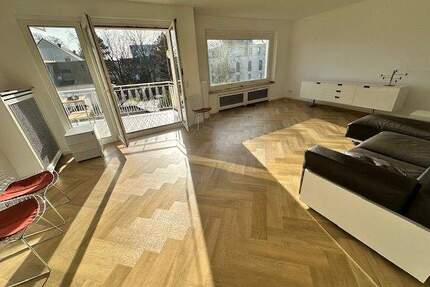 KÖLN-LINDENTHAL: großzügige 2,5 Zimmer-Komfortwohnung mit Südbalkon