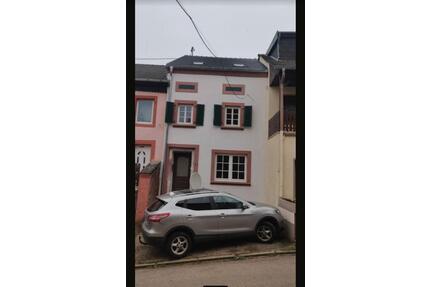 haus 110 qm - 1.100,00&nbsp;EUR Kaltmiete, ca.&nbsp; 110,00&nbsp;m&sup2; in Ayl (PLZ: 54441)