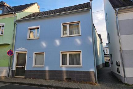 Haus zu verkaufen - 240.000,00&nbsp;EUR Kaufpreis, ca.&nbsp; 250,00&nbsp;m&sup2; in Neuwied (PLZ: 56566) Block