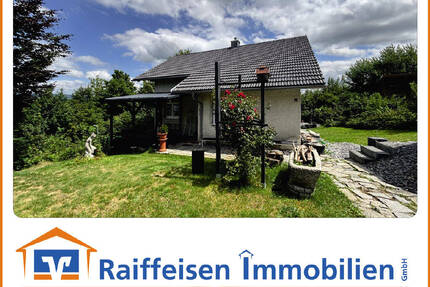 Zentral gelegenes Einfamilienhaus mit grünem Rückzugsort in herrlicher Aussichtslage - Waldkirchen