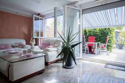 Wohnung zum Kaufen in Stuttgart 649.000,00 € 120.69 m²