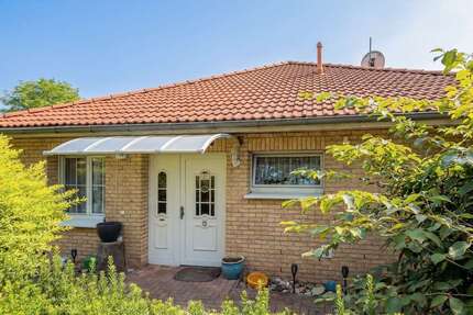 Haus zum Kaufen in Schulzendorf 159.000,00 € 94.88 m²